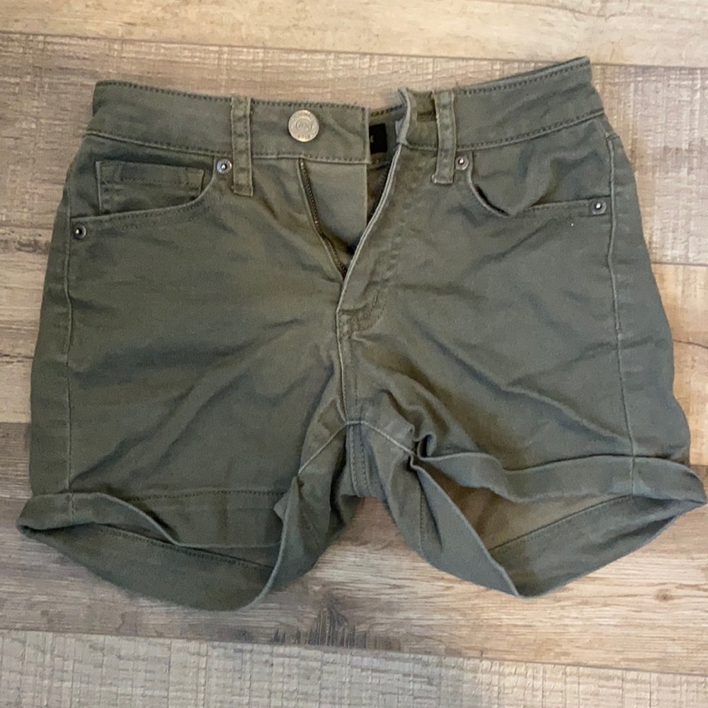 Aéropostale stretchy jean shorts